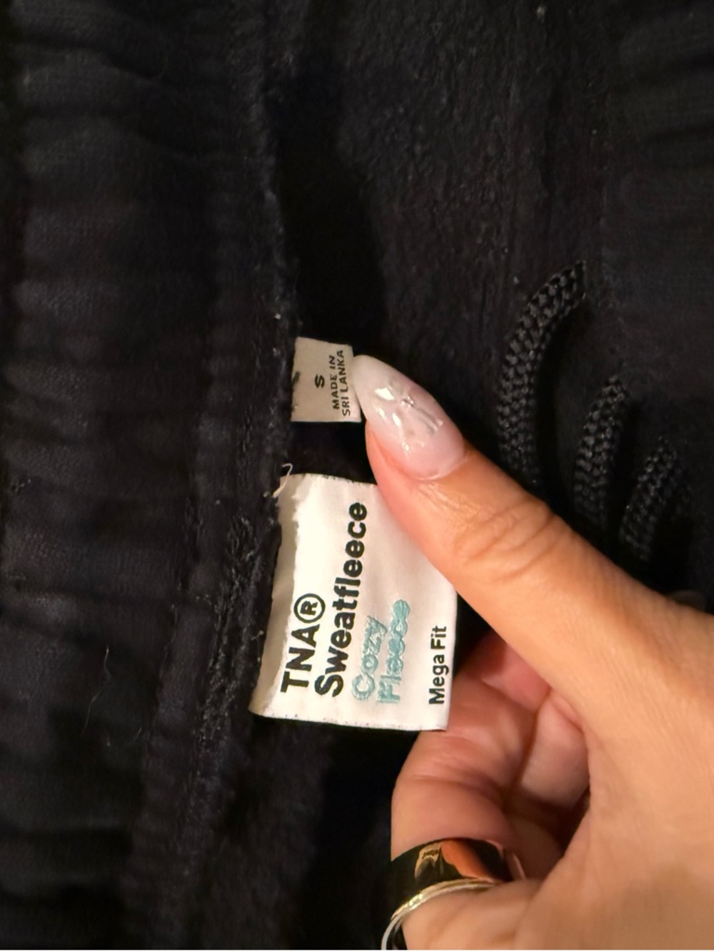 Aritzia TNA Mega Cargo - black, sz small - Picture 5 of 7